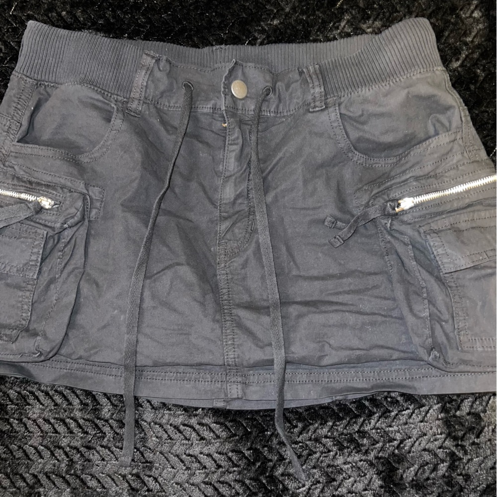 American Eagle Outfitters Black Cargo Skort